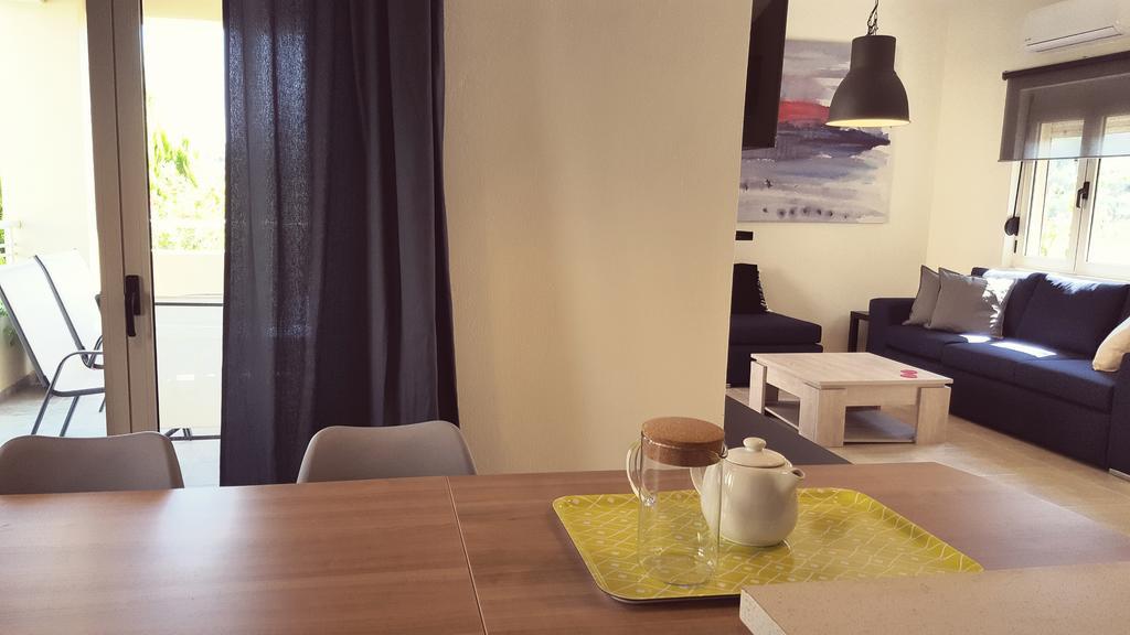 Home Skouloudi Dhrámia Eksteriør bilde